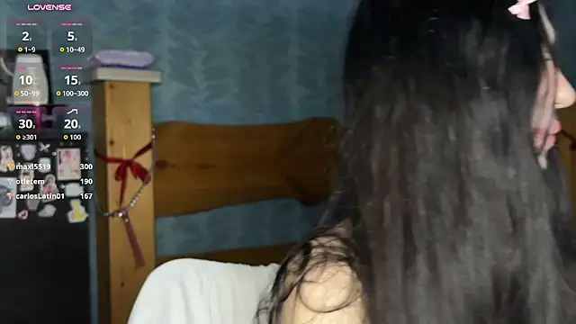Milkassi_li - naked jumping on the bed