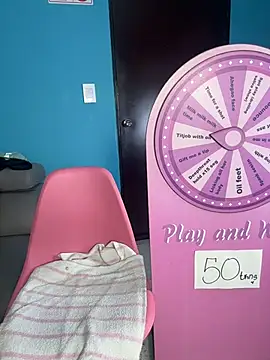 Kinkytemptation - pinch nipples