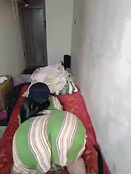 HoT_LiiiNa - ارضع و لعب فيه لجيب حليب 🥵🔥