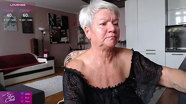 Roxana_brooks - Oil on my sexy boobs