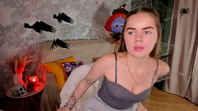 Bubbleslina - eye contact + lick finger
