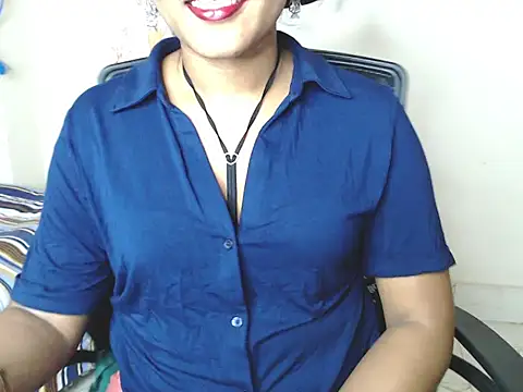 SpicyHoneey - Dance in sareee