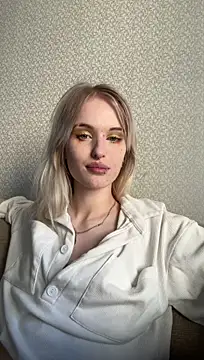 Mariam_Mortyy - Choose an outfit for me