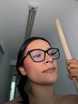 Lola_sweeet18 - Show ass naked +twerk 😈