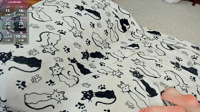 FaaBinaa - insert one finger in my wet pussy