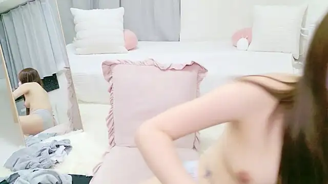 Shion_00 - 上ぽいしてアップでおっぱい揉み揉み💓