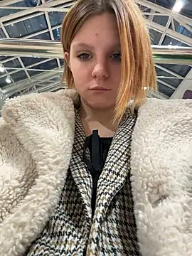 NinnaParri - Sit my face + fingering pussy 🐱