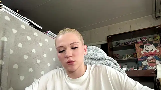 ChantellBuist - Tease with a top + play with finger