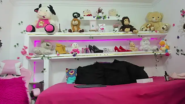 Conny_sh - MASTURBATE WITH A BIG DILDO