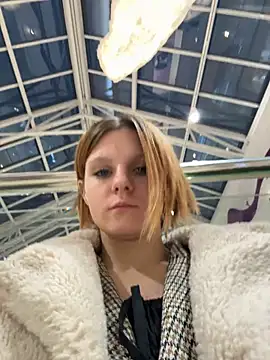 NinnaParri - Sit my face + fingering pussy 🐱