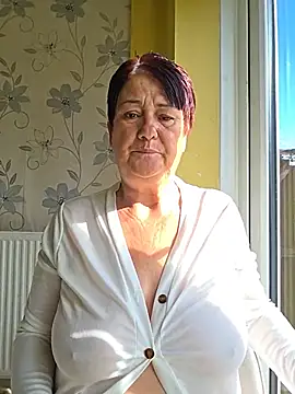 NaughtyNessa53xx - Lt 5 min toy contol plus my whatsapp