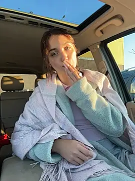 DollyTall - MAKE ME CUM IN FITTIN ROOM 🥵