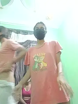 Queen_queen - Boobs show