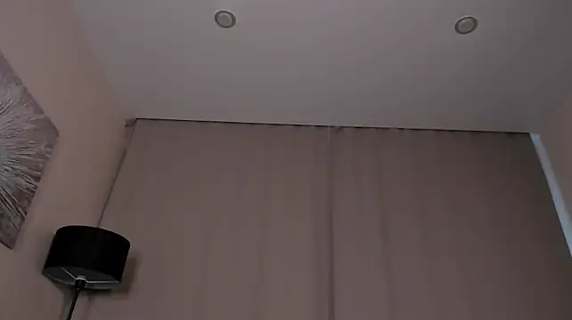 Fappershy - Pull down my skirt n flash my ass<3