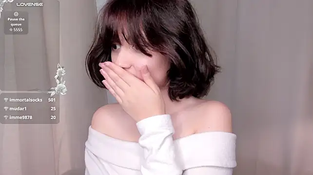 KiaConfrey - show bellybutton caress my body