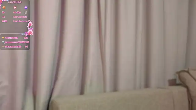 Queenneee - rub pussy