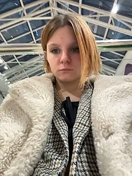 NinnaParri - Sit my face + fingering pussy 🐱