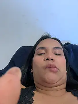NoahJade - 🍈 Flash of boobs (3 seconds)