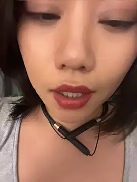 Eliza-E - 全裸5分钟