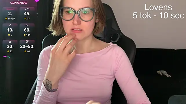 Sexy_Sweets - play with tits