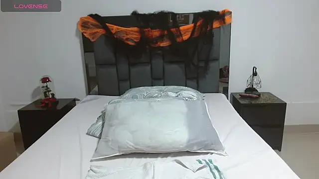 Lindaesmeralda - control my lovens for 5 min💦💦💦