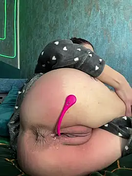 RedAssHottie - panties inside pussy and suck them