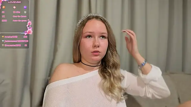Queenneee - rub pussy