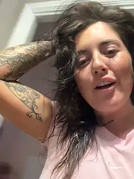 Poisonivyxoxx - Shake ass up close for you 🤤