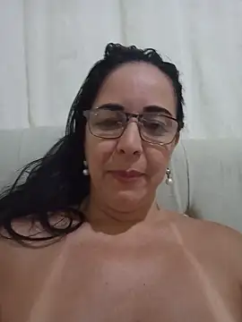 Regina475 - little butt winking in your face