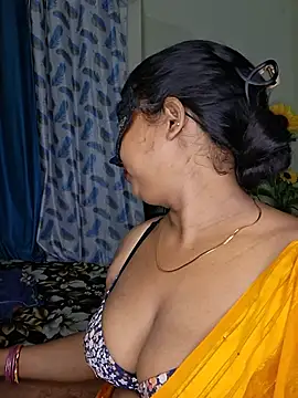 Soniya_je - Cum on mouth in public