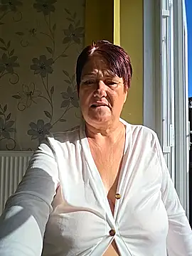 NaughtyNessa53xx - Lt 5 min toy contol plus my whatsapp