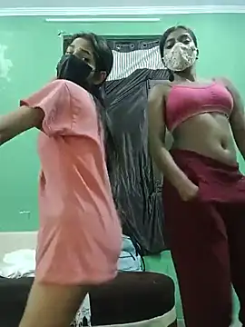 Queen_queen - Boobs show