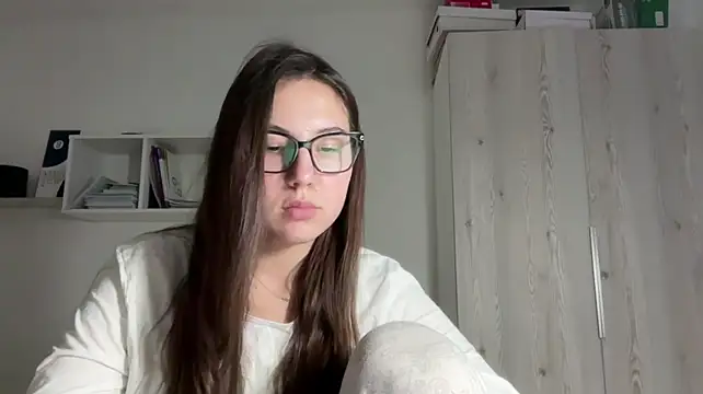 Rubymoonv - Squeeze and softly slap my boobs x11🤭