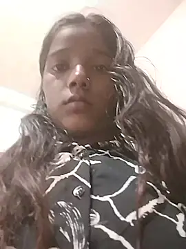 Hotbabymuskan