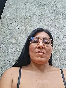 Maturexxxnaughty - A lollipop in my ass, and I suck on it.