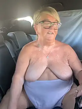 Bridget-valentine - Oil tits