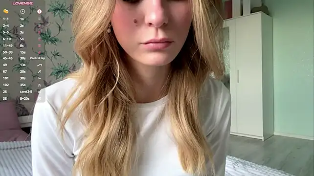 LianaLuecke - sexy wink for you :P