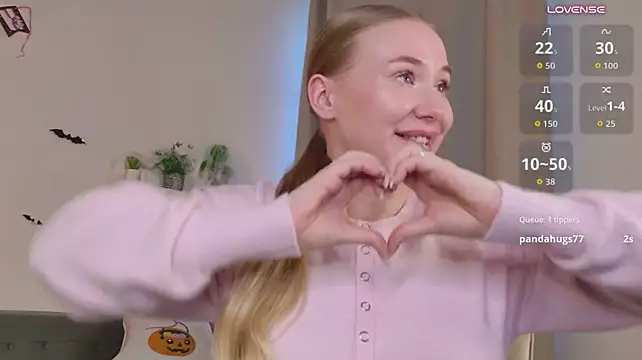 PlayfulEmilia - hand bra