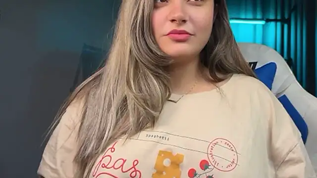 Demieliss - ''''shower some love'''''🦋 🎀