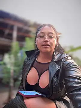 Outdoors-Mia_Khalifa - 💎FOX TAIL PLUG💎