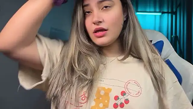 Demieliss - ''''shower some love'''''🦋 🎀