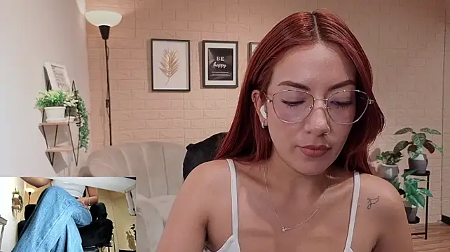 MissOffice_ - I love show my legs under desk