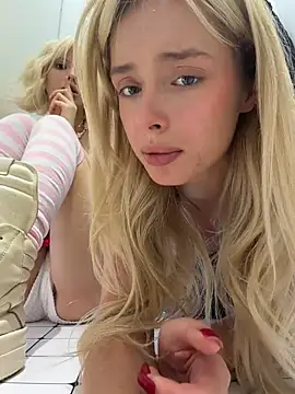 PollyLolly - Lolly massage boobs first time