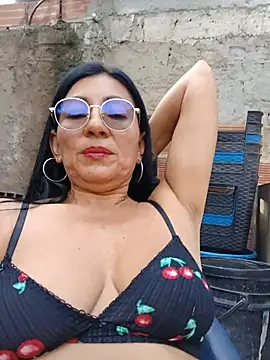 Maturexxxnaughty - A lollipop in my ass, and I suck on it.