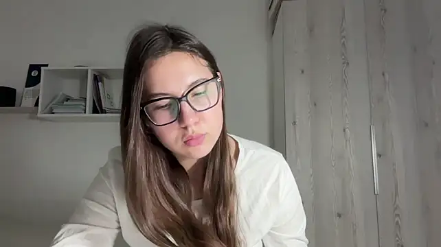 Rubymoonv - Squeeze and softly slap my boobs x11🤭