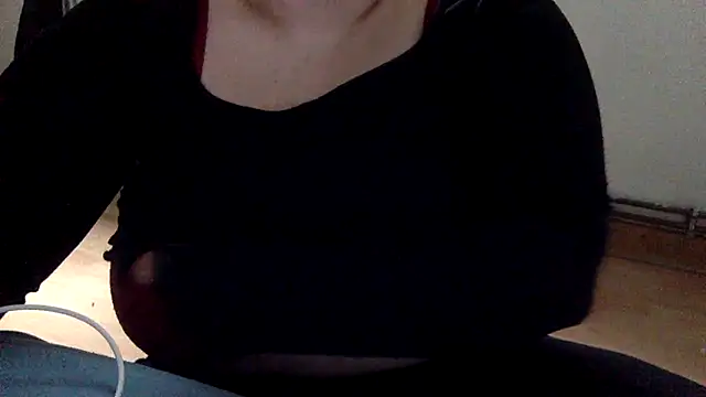 Lilou6262 - flash seins