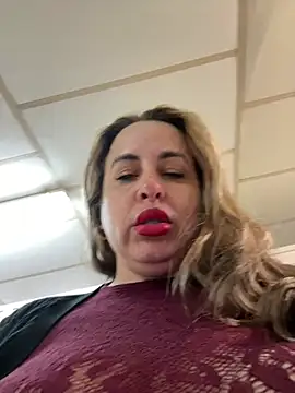 Laarti - Squit y masturbarme las tetas
