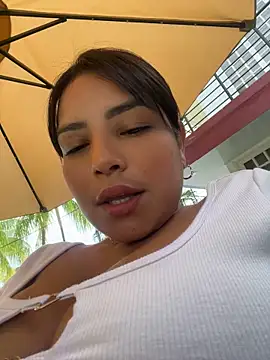 Sara-Vegaa - SHOW TITS AND SHAKE IN PUBLIC