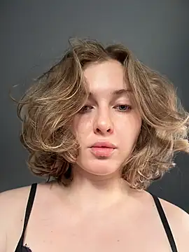 KellyKeler - Show perfect Naked TITS! WOW!😍