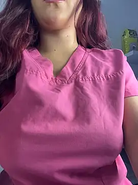 Nahomy_benet - Show boobs in the vet!